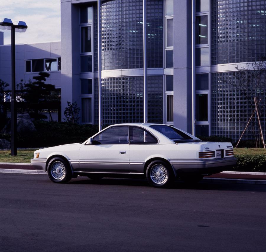  Nissan Leopard Ultima X Concept (UF31) 1987 года  (фото 8 из 8)